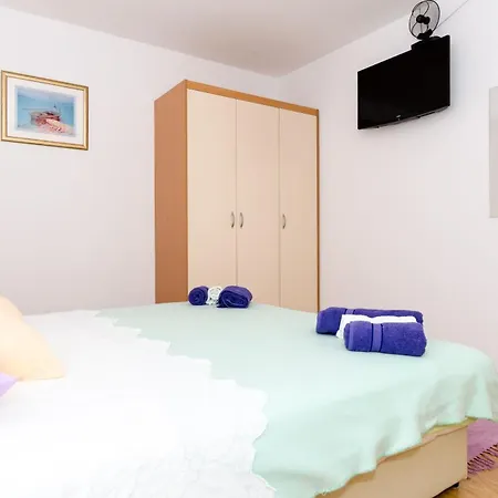 Dea Apartment *